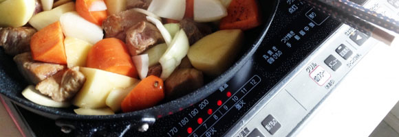 電気で発熱させる