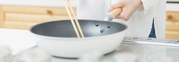 IH対応の鍋やフライパンが必要