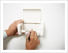 ネジ位置を決定する