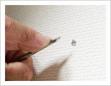 壁の材質を確認する