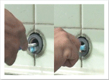 配管のネジ部を掃除