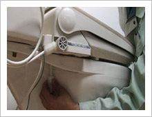 ナットを取り外す