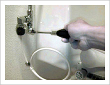 止水栓を開ける