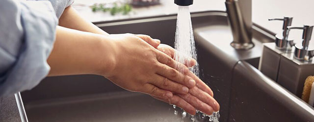 ハンズフリー水栓