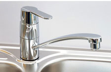 お湯や水の水圧が弱くなった