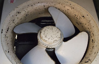 レンジフード モーターの破損や変形